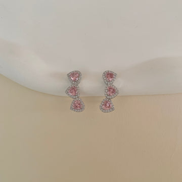 Brinco ear cuff corações rosa entorno cravejado em ródio branco