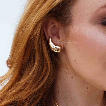 Brinco ear cuff liso gota dourado