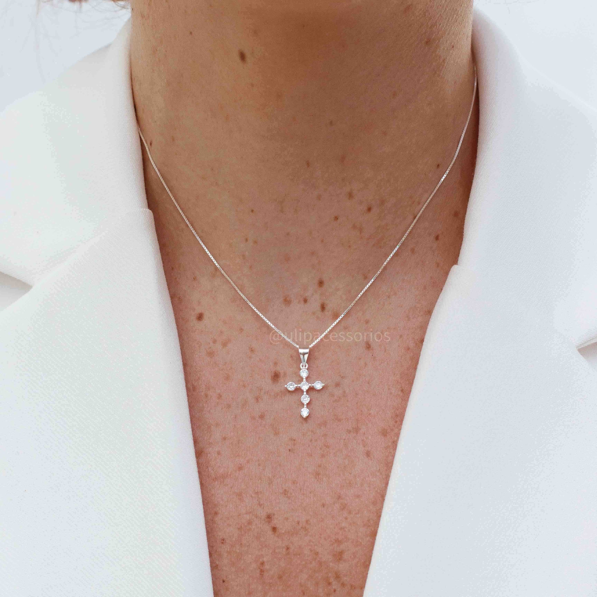 Colar crucifixo prata 925 com zircônia cristal